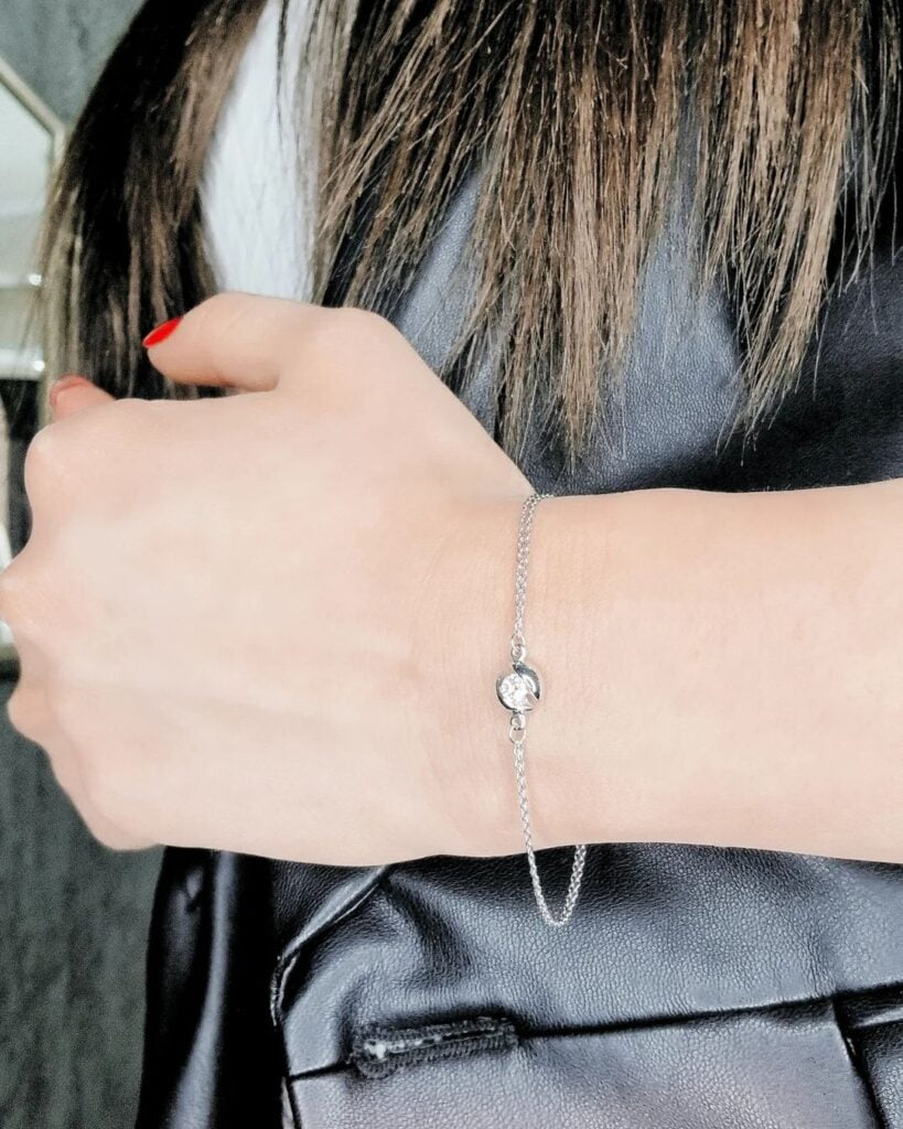 Narukvica sa brilijantom