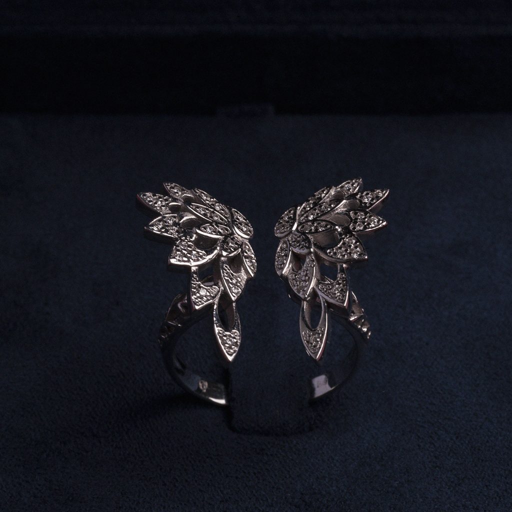 Prsten Wing sa brilijantima