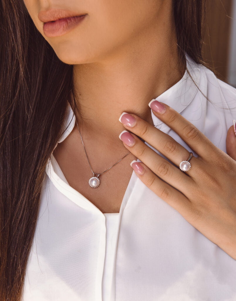 Ogrlica sa biserom i brilijantima