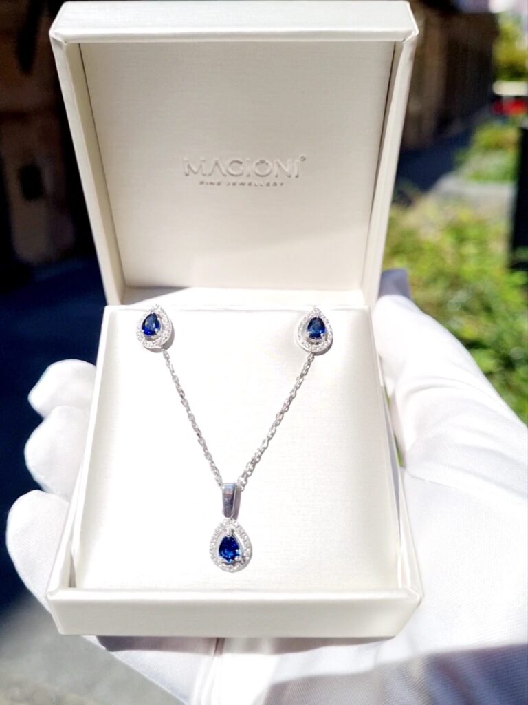 Lady Di sofisticirane naušnice