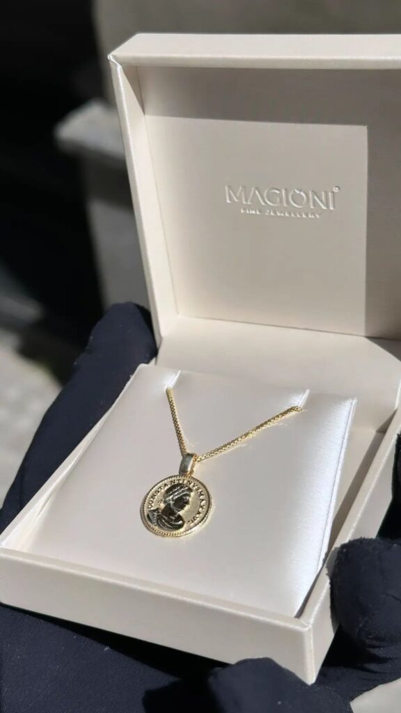 Zlatna Ogrlica sa Likom Cara Konstantina