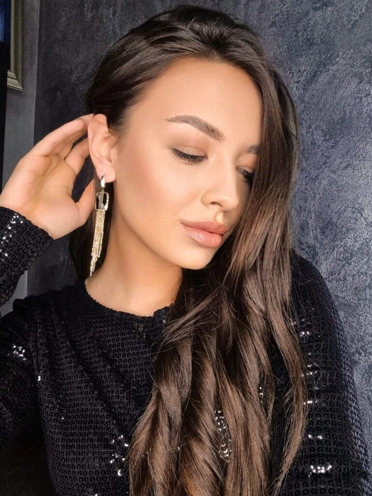 Viseće minđuše od žutog zlata sa oniksom