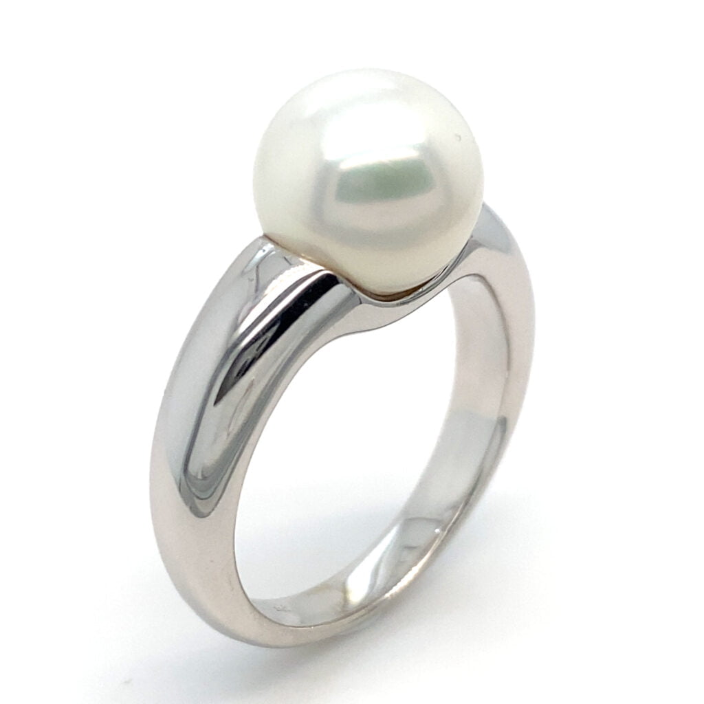 Prsten od belog zlata sa biserom