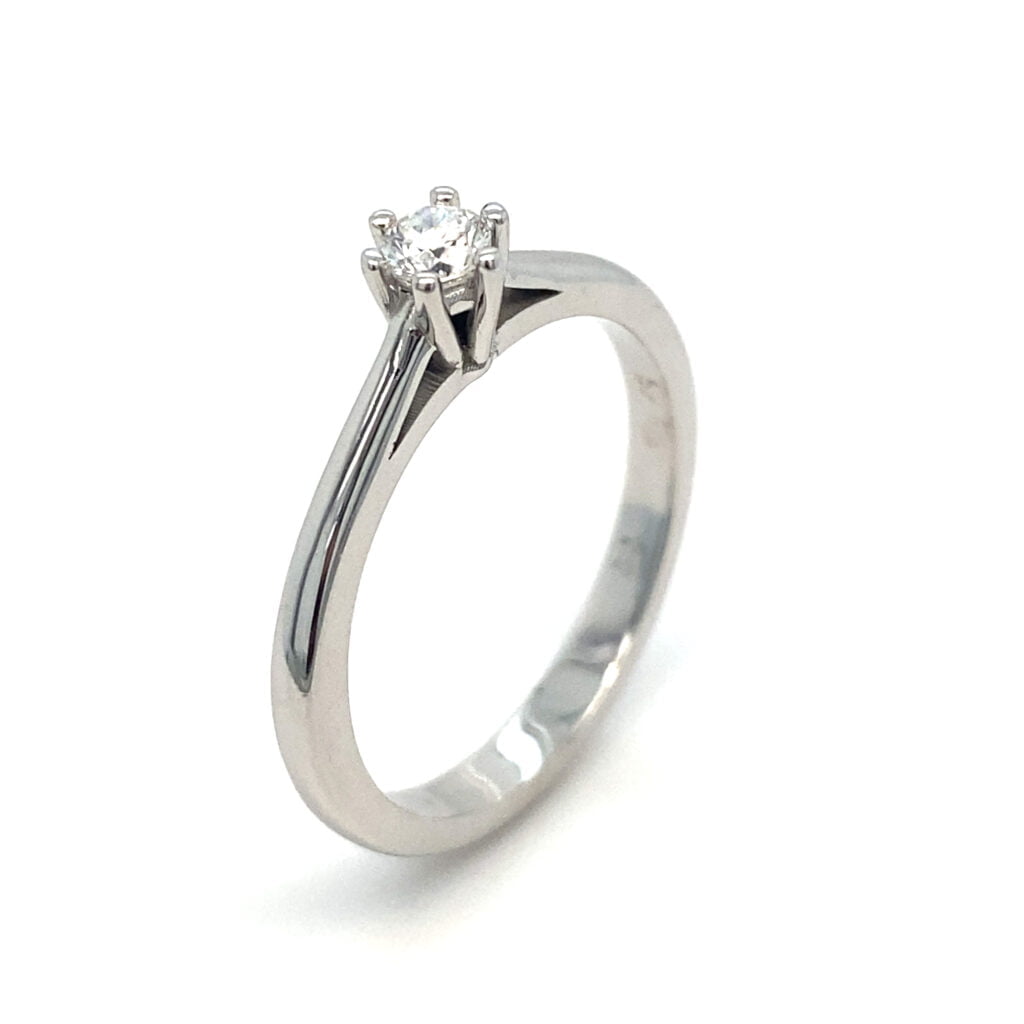 Verenički prsten od belog zlata sa brilijantom