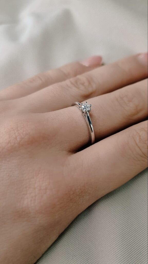 Verenički prsten od belog zlata sa brilijantom