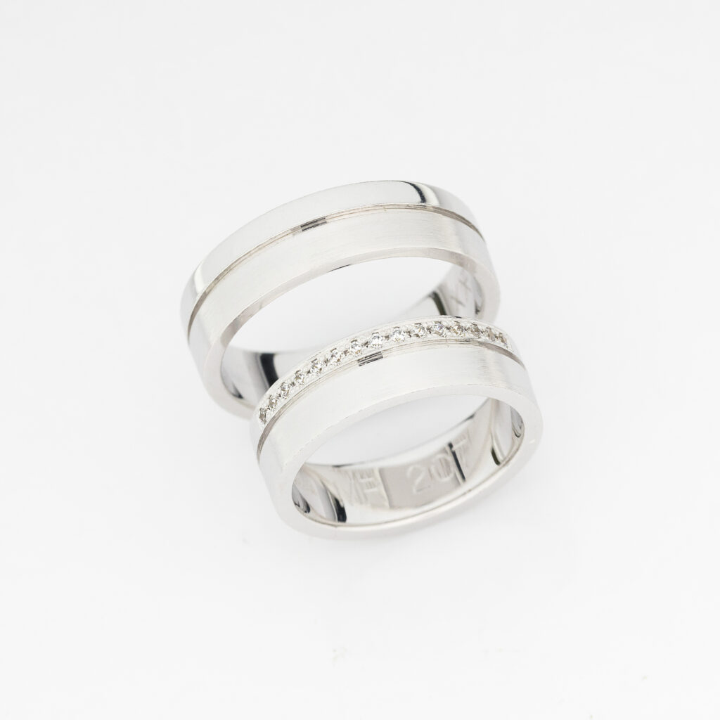 Burme od belog zlata