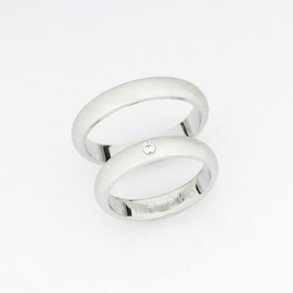 Burme od belog zlata