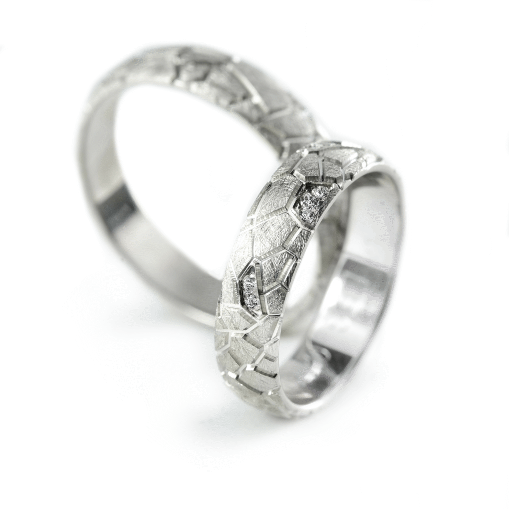 Burme od belog zlata sa dijamantima