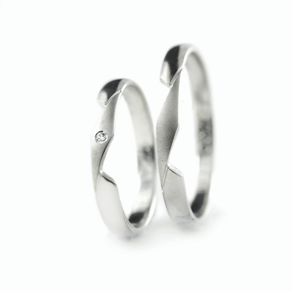 Burme od belog zlata sa dijamantima