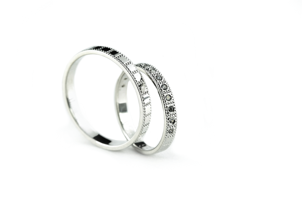 Burme od belog zlata sa dijamantima