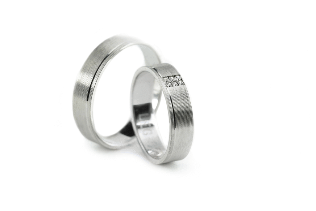 Burme od belog zlata sa dijamantima