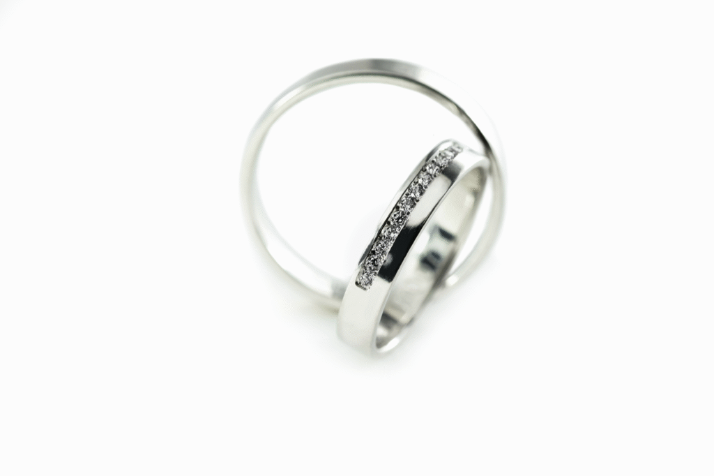 Burme od belog zlata sa dijamantima